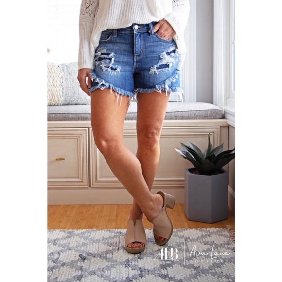 Judy Blue Tulip Distressed Jean Shorts Layered Leg Size Medium - Picture 11 of 11